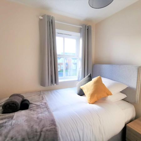 Emerald House - Spacious 3 Bed House With Ensuite Parking Gardens And Netflix Leamington Spa Dış mekan fotoğraf
