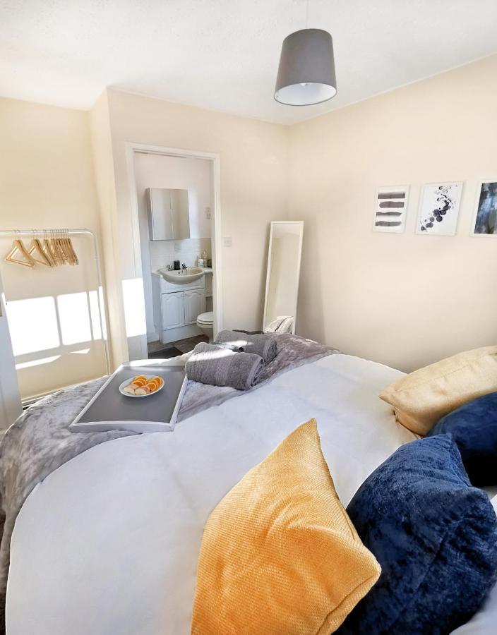 Emerald House - Spacious 3 Bed House With Ensuite Parking Gardens And Netflix Leamington Spa Dış mekan fotoğraf